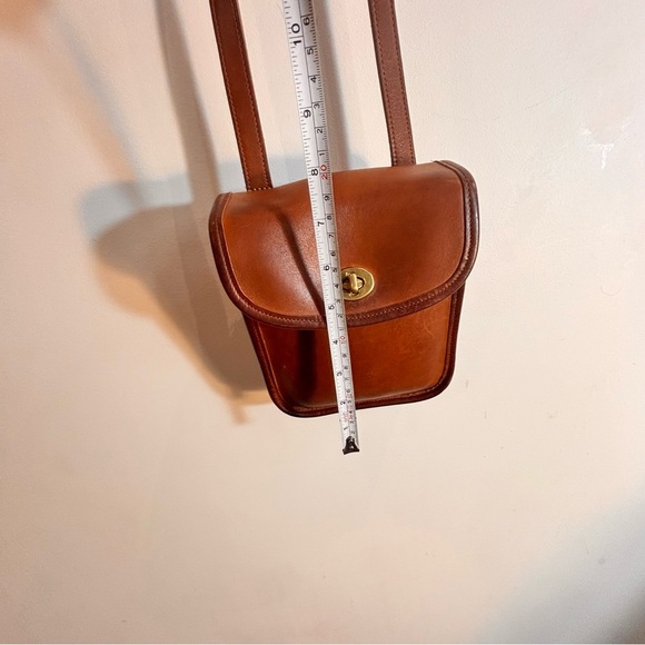 COACH Scooter Bag Long Adjustable Strap Leather Made in Costa Rica Flap - Picture 5 of 14